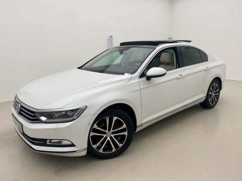 VOLKSWAGEN Passat sedan 1.6 TDI Highline Business DSG