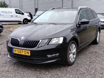 SKODA OCTAVIA COMBI 1.6 TDI Greentech Clever Edition