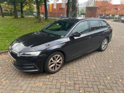 SKODA OCTAVIA COMBI 1.0tsi sport business 81kW