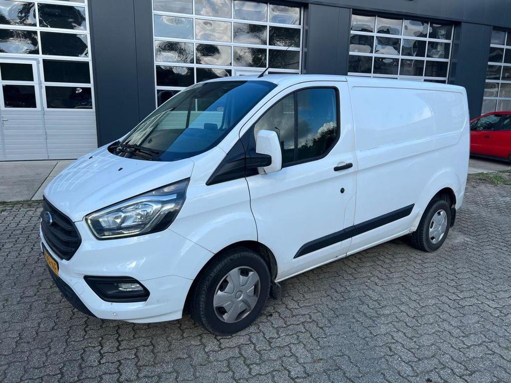 FORD Transit Custom 2.0tdci dc l1h1 270 ambiente 77kW e..