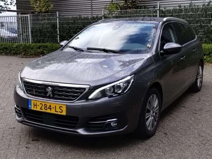 PEUGEOT 308 SW 1.2 PureTech Blue Lease Premiu