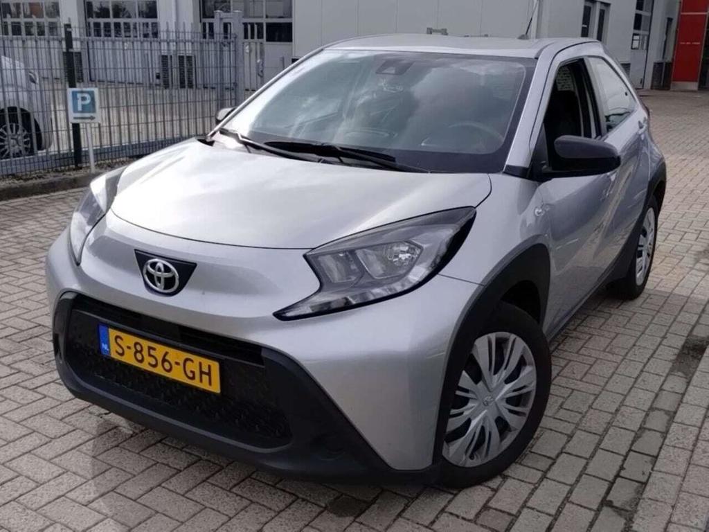 Toyota Aygo X 1.0 VVT-i MT play