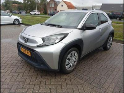 Toyota Aygo X 1.0 VVT-i MT play