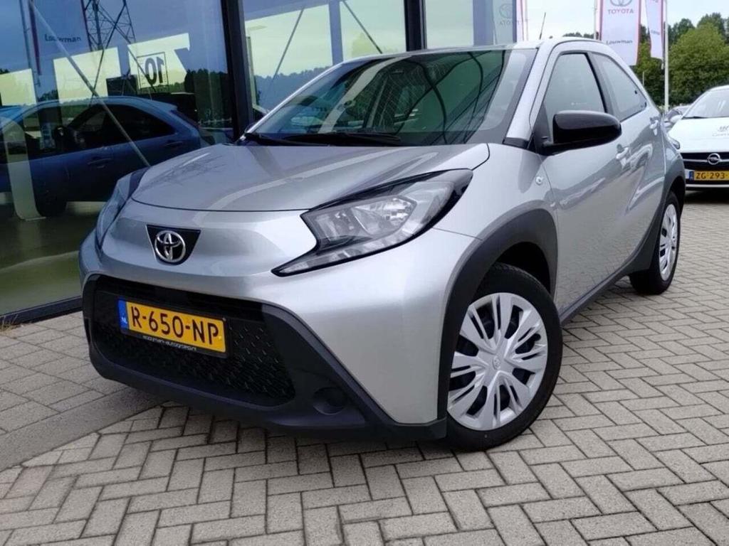 Toyota Aygo X 1.0 VVT-i MT Play