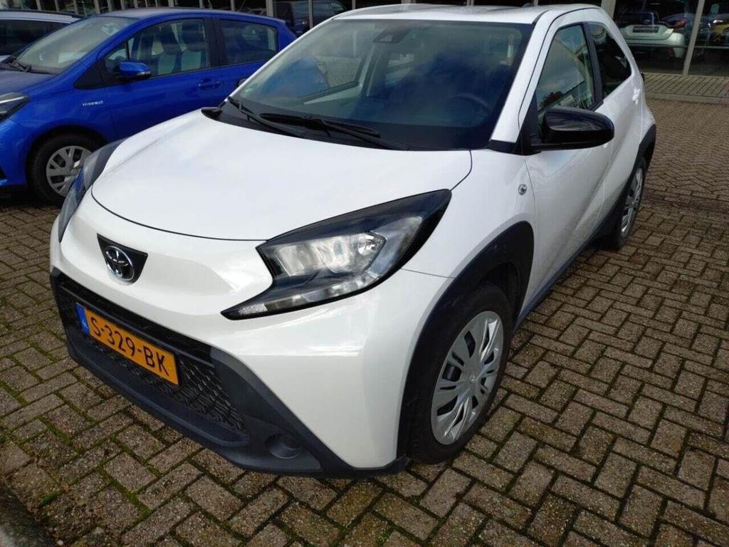 Toyota Aygo X 1.0 VVT-i MT Play