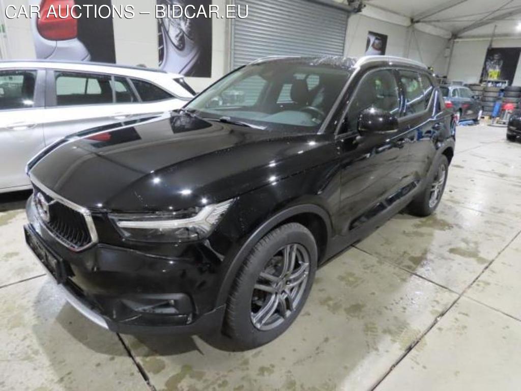 Volvo XC40  Momentum Pro 2WD 2.0  110KW  AT8  E6dT