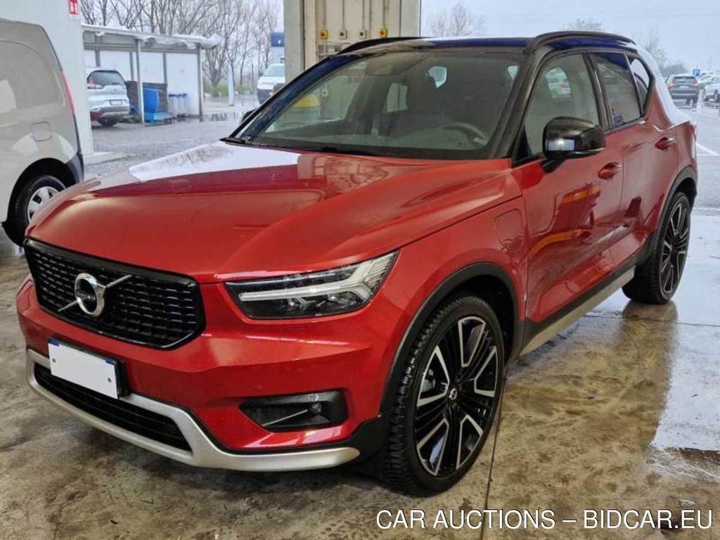 VOLVO XC40 / 2017 / 5P / SUV T5 PLUG-IN HYBRID AUTO RECHARGE R-DESIGN