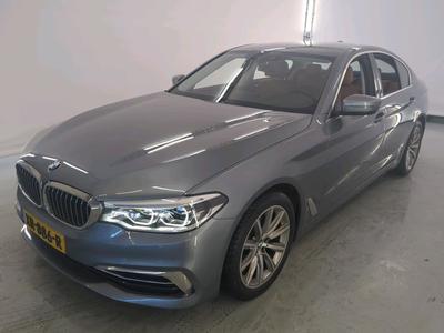 BMW 5 Serie Sedan 520iA High Executive Luxury Line 4d