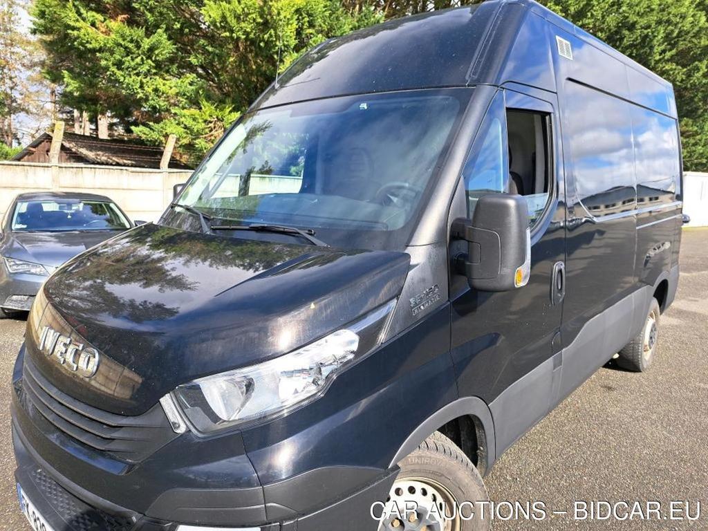 IVECO Daily VU 4p Fourgon 2.3 35S16A8 V11 H2 3520