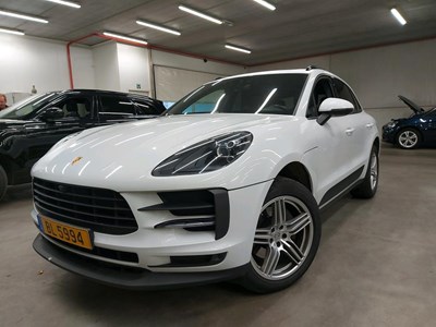 Porsche Macan MACAN 245PK PDK &amp; Servotronic &amp; Front &amp; Rear Assistance With 360 Camera &amp; Pano Roof &amp; Sport Exhaust Black PETROL