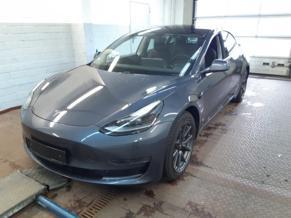 Tesla Model 3 Langstreckenbatterie - Allradantrieb mit