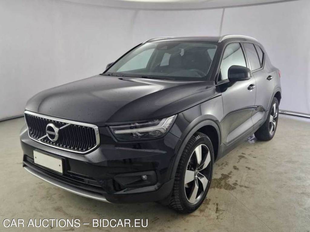VOLVO XC40 / 2017 / 5P / SUV T3 MOMENTUM PRO