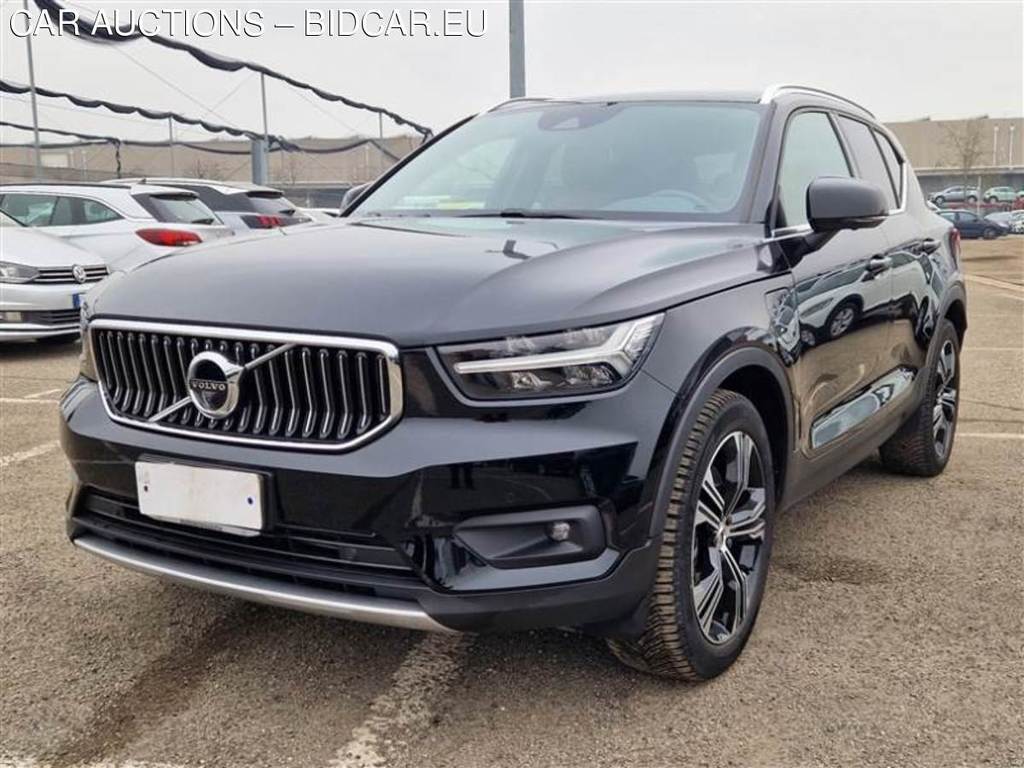 VOLVO XC40 / 2017 / 5P / SUV T5 PLUG-IN HYBRID AUTO RECHARGE INSCR.