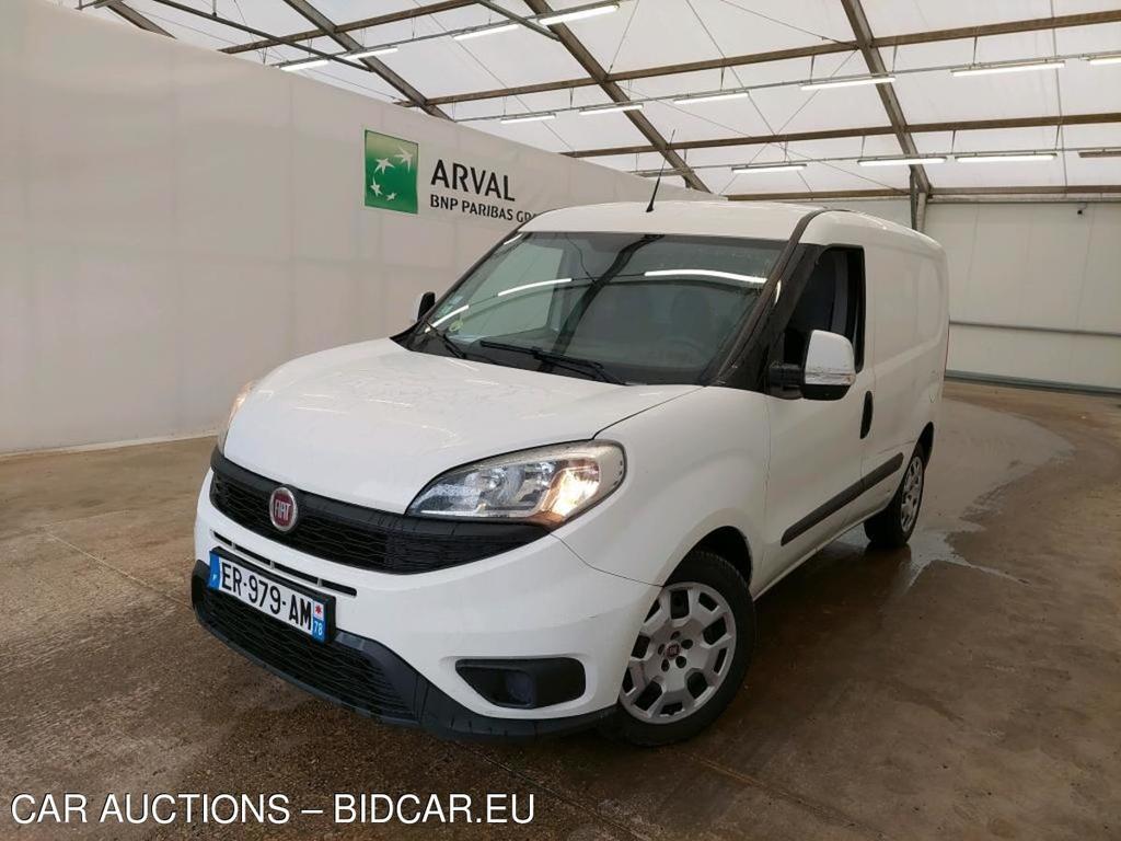 FIAT DoblГІ Cargo VU 4p Fourgonnette 1.6 Multijet 120 Pack Pro Trio