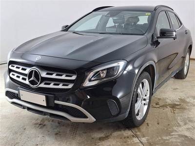 MERCEDES-BENZ GLA / 2017 / 5P / CROSSOVER GLA 200 D AUTOMATIC 4MATIC BUS. EXTRA