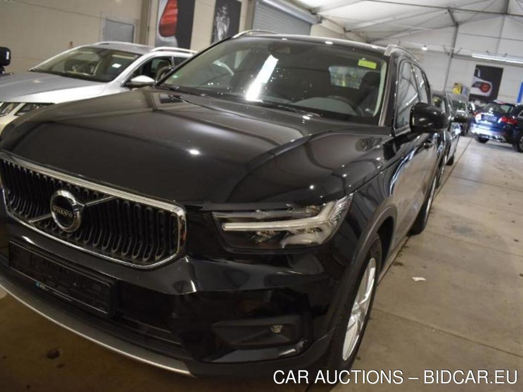 Volvo XC40 Momentum 2WD 2.0 110KW AT8 E6dT