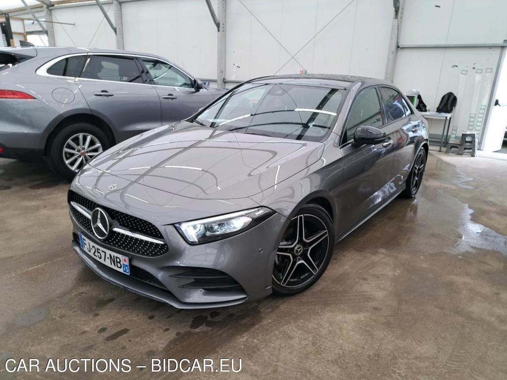 MERCEDES-BENZ Classe A Berline 2018 4P Berline A 200 AMG Line 7GDCT
