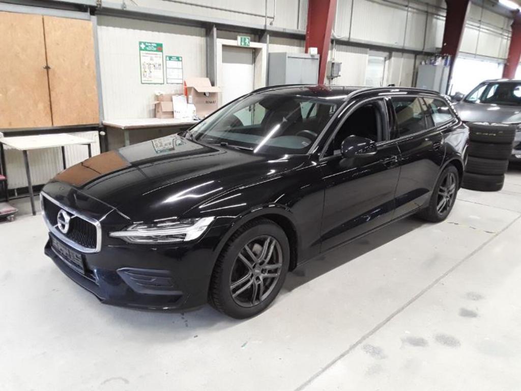 Volvo V60 Kombi Momentum 2.0 140KW AT8 E6dT