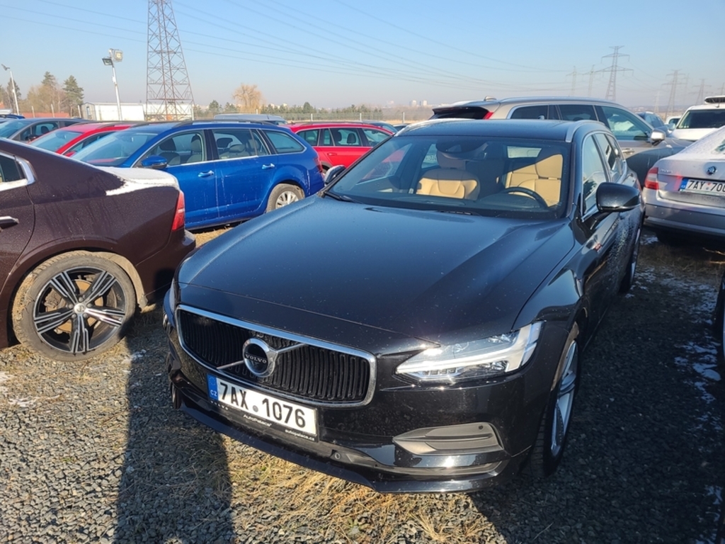 Volvo V 90 Kombi (2016) V90 T4 Momentum Pro AT