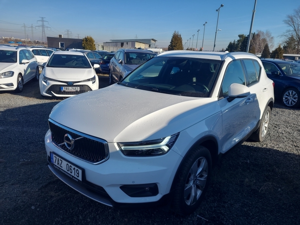 Volvo XC 40 (2017-&amp;gt;) XC40 T4 Momentum Pro AWD AT