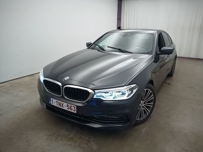 BMW 5 Reeks Berline 520d 140kW Eff. Dyn. Aut. 4d Sport-Line (total options: 13.561,99 Ex.Vat)