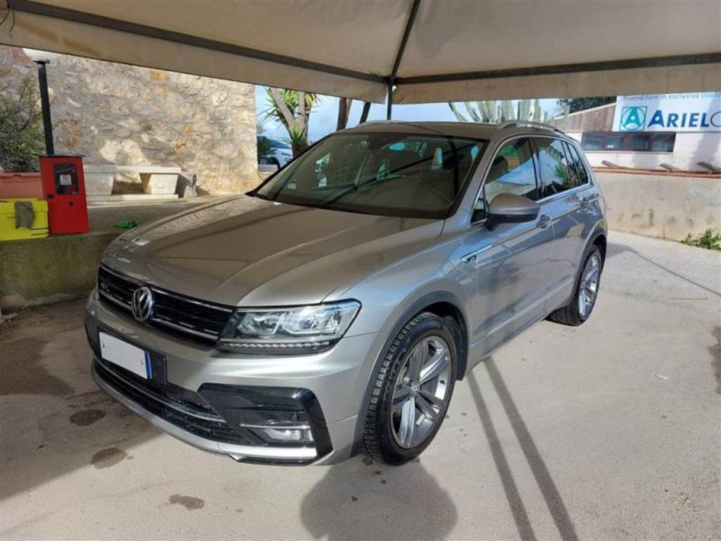 VOLKSWAGEN TIGUAN / 2016 / 5P / SUV 2.0 TDI SCR 110KW SPORT BMT DSG