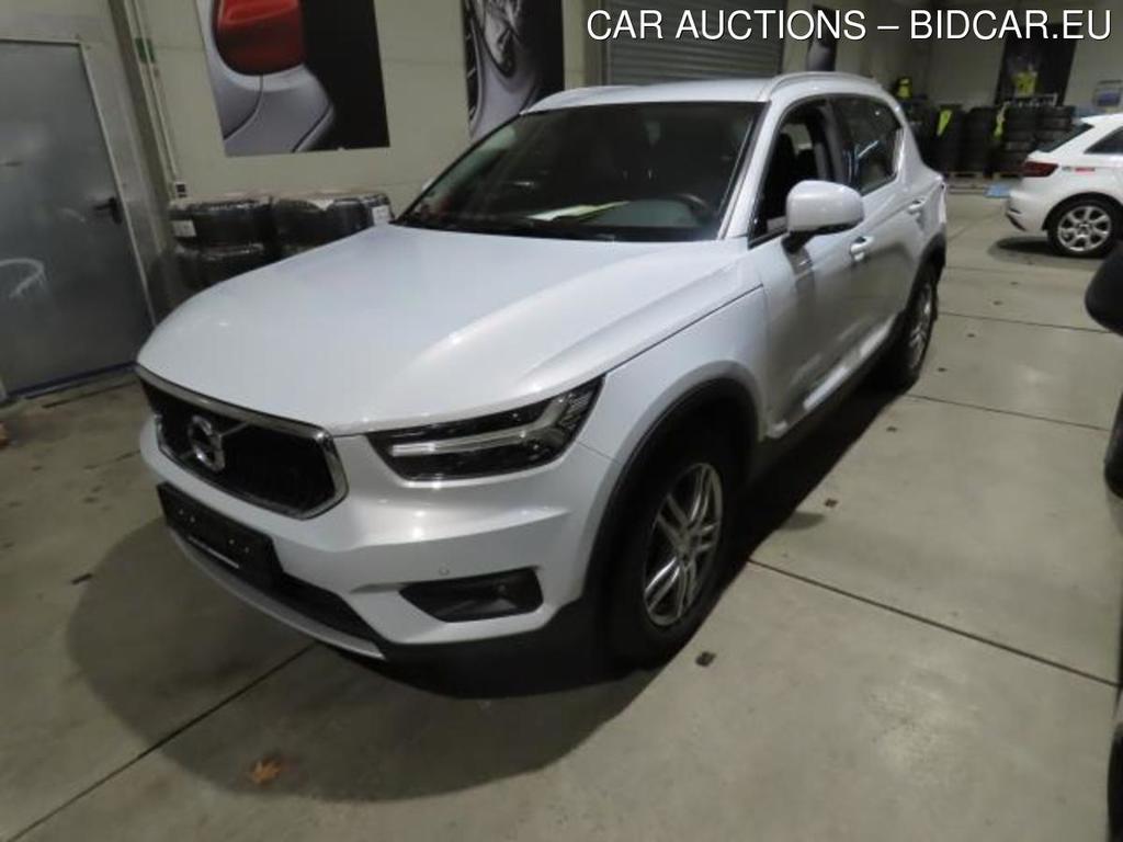 Volvo XC40  Momentum Pro 2WD 2.0  110KW  AT8  E6dT