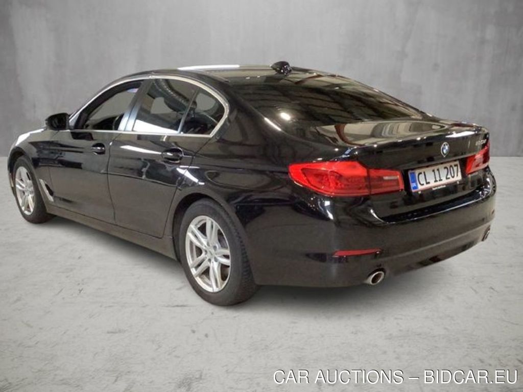 BMW 5 Serie 2.0 520D F CONNECTED AUTO 4d