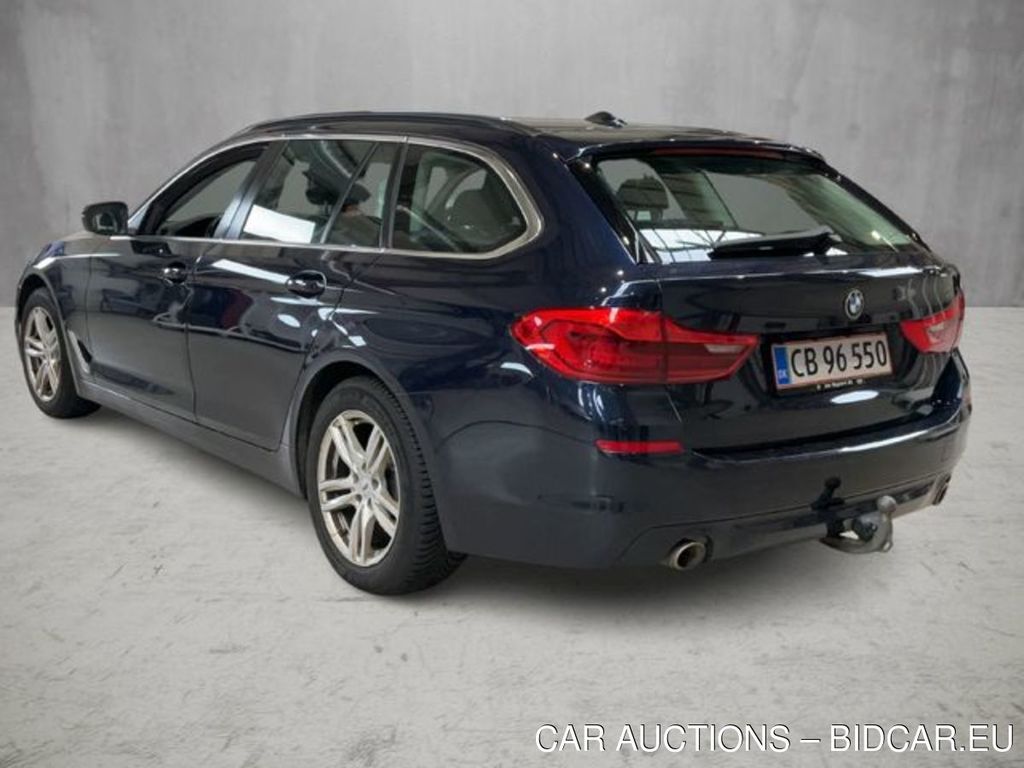 BMW 5 Serie 2.0 520I TOURING F CONNECTED AUTO 5d