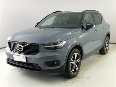 VOLVO XC40 / 2017 / 5P / SUV T3 AUTOMATICO R-DESIGN