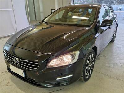 VOLVO V60 / 2013 / 5P / STATION WAGON D2 GEARTRONIC DYNAMIC EDITION N1