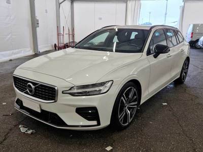 VOLVO V60 / 2019 / 5P / STATION WAGON D3 GEARTRONIC R-DESIGN N1