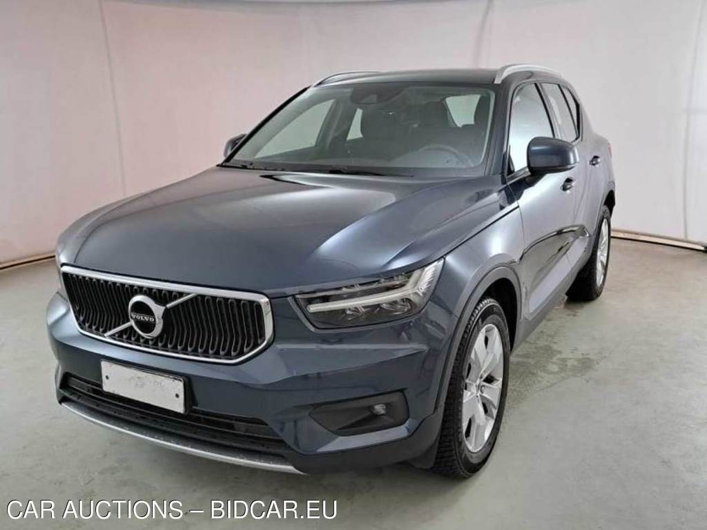 VOLVO XC40 / 2017 / 5P / SUV T2 MOMENTUM PRO