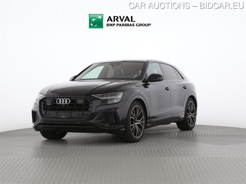 Audi Q8 55 TFSI quattro tiptronic 5d