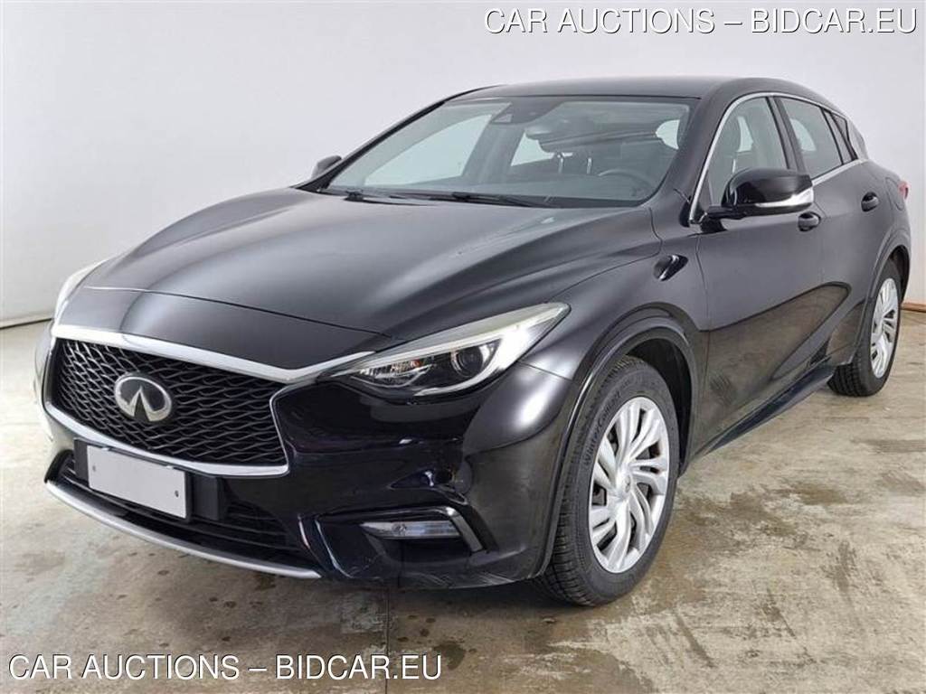 INFINITI Q30 2015 BERLINA 1.5D (80 KW) 6MT FWD BUSINESS