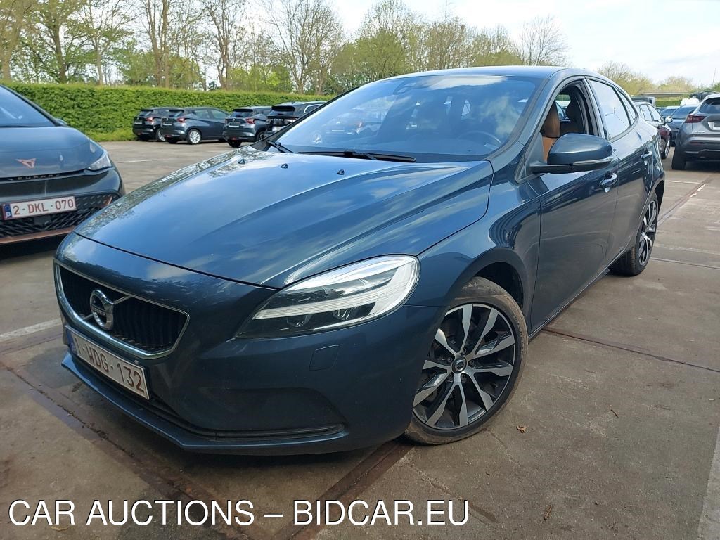 Volvo V40 V40 D2 120PK Geartronic Black Edition Pack Style &amp; Vasa Leather &amp; Winter Pack &amp; Auxiliary Heater