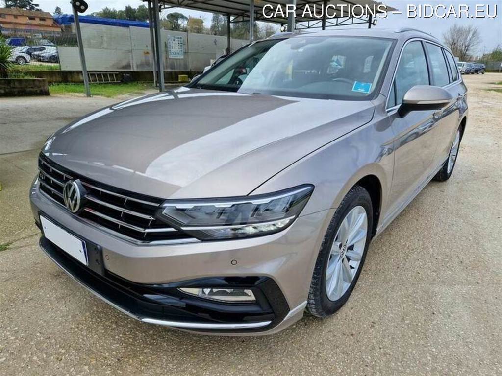 VOLKSWAGEN PASSAT / 2019 / 5P / STATION WAGON VAR. 2.0TDI SCR EVO 110KW BUSIN. BMT DSG