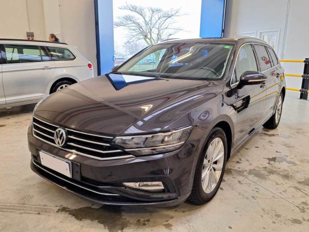 VOLKSWAGEN PASSAT / 2019 / 5P / STATION WAGON VAR. 2.0TDI SCR EVO 110KW BUSIN. BMT DSG