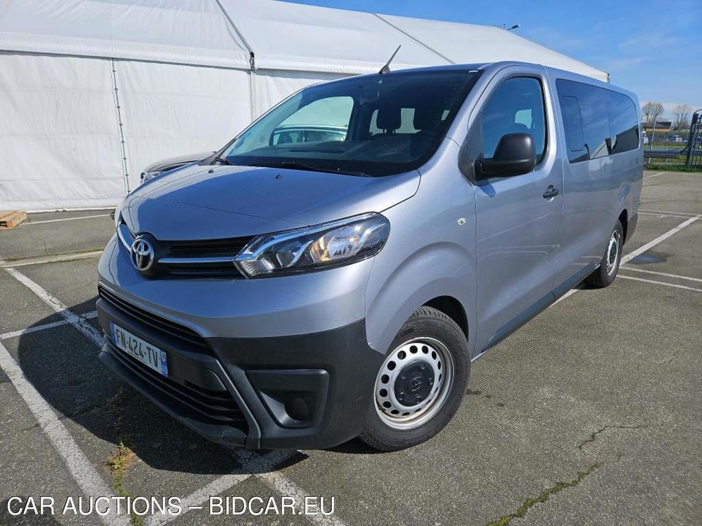 TOYOTA Proace / 2016 / 4P / Combi 2.0 D LONG 150 D-4D DYNAMIC