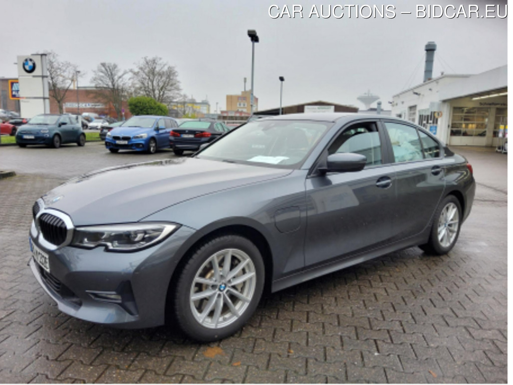 BMW Baureihe 3 Lim. 330 e Advantage 2.0 135KW AT8 E6d