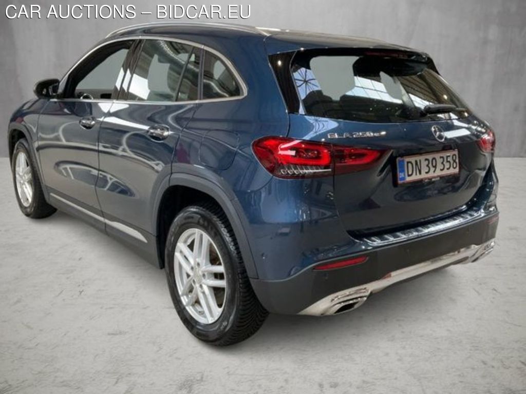 Mercedes-Benz GLA 1.3 GLA 250 E BUSINESS DCT 5d