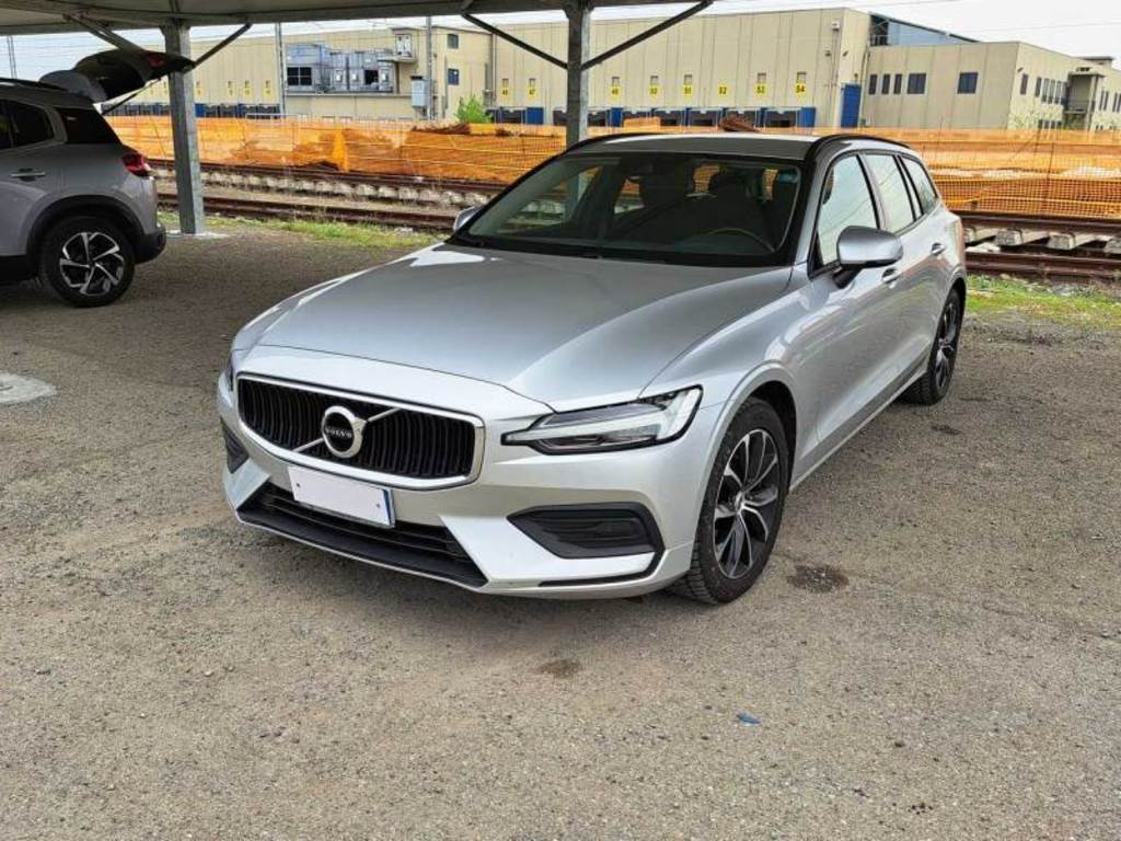 VOLVO V60 / 2019 / 5P / STATION WAGON B4 D AUTOM. MOMENTUM BUSINESS