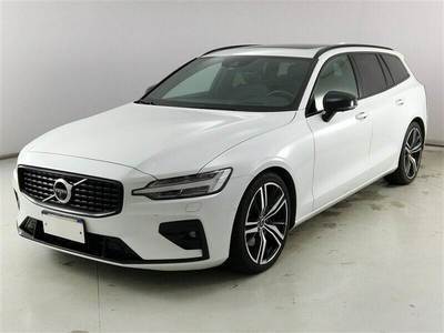 VOLVO V60 / 2019 / 5P / STATION WAGON D4 GEARTRONIC R-DESIGN