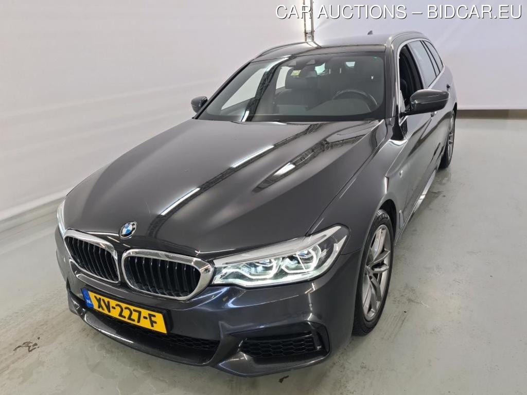 BMW 5 Serie Touring 520iA High Executive Edition M-sport 5d