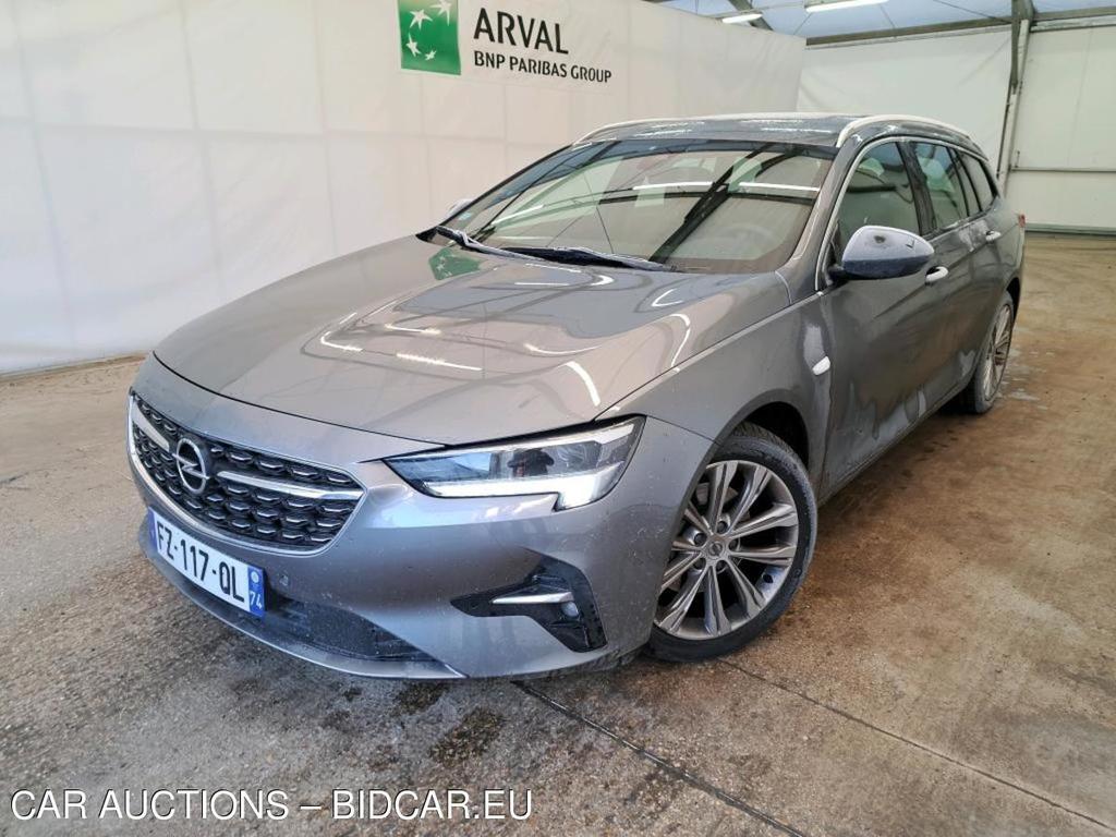 Opel Insignia sports Tourer 5p Break 15 CTDI 122 cv auto ELEG BUS