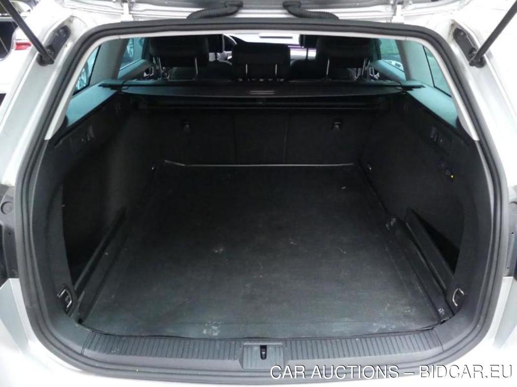 Passat Variant Business 2.0 TDI 140KW AT7 E6dT
