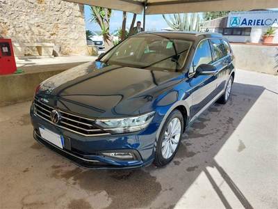 VOLKSWAGEN PASSAT / 2019 / 5P / STATION WAGON VAR. 2.0TDI SCR EVO 110KW BUSINESS DSG