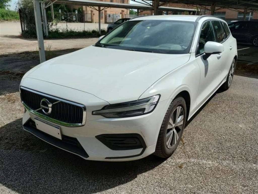 VOLVO V60 / 2018 / 5P / STATION WAGON D3 GEARTRONIC BUSINESS