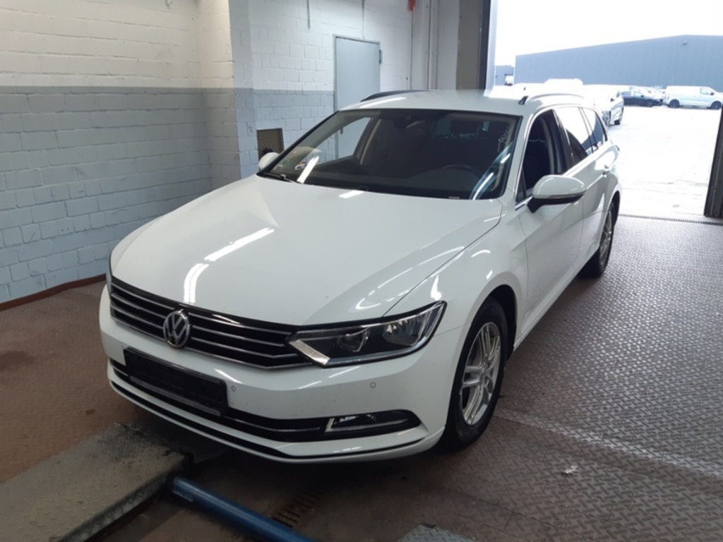 Volkswagen PASSAT 2.0 TDI SCR DSG Comfortline Variant
