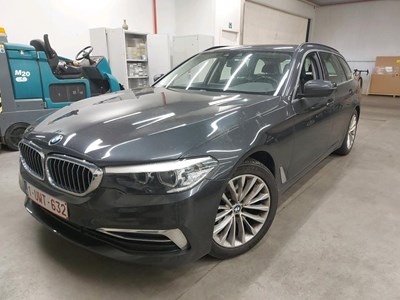 BMW 5 touring 5 TOURING 520iA 163PK Luxury Line Pack Business With Heated Seats &amp; Driving Assistant &amp; Parking Assistant Plus PETROL